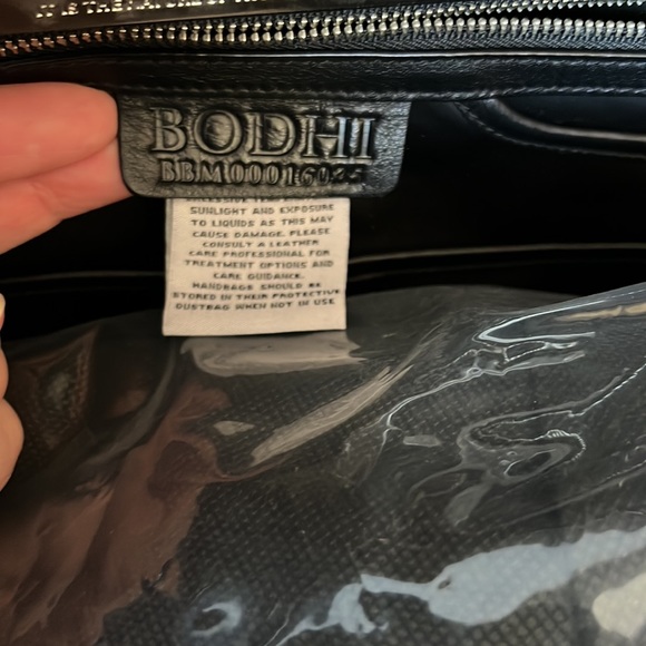 Bodhi large black Leather Coated Linen Trim Weekender Duffle Overnight Bag - Picture 4 of 12